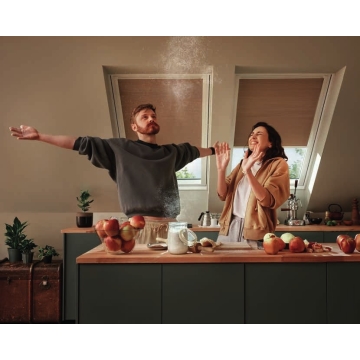Zastiňovací roleta FAKRO ARP, barva 243 – světle žlutá