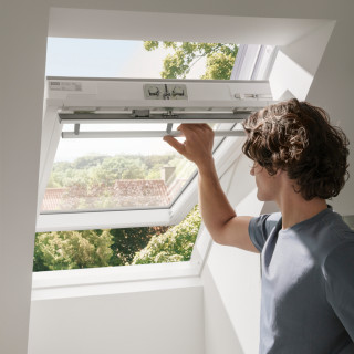 VELUX GLU 0051 Ventana de tejado Z | La opción de ahorro de energía para su hogar