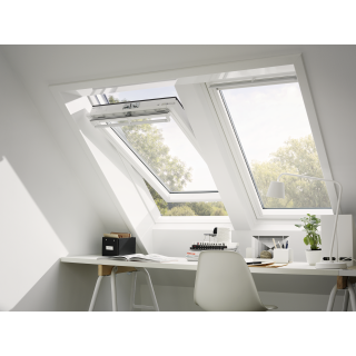 Dálkově ovládané střešní okno Velux Solar GGU 006630