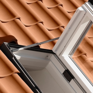 Wyłaz dachowy VELUX GXU 0070 FK06