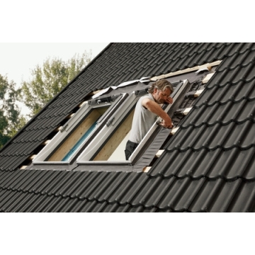Izolowany kołnierz uszczelniający Kombi VELUX EKW 2021M