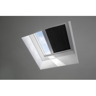 Velux FMK dálkově ovládaná plisovaná roleta