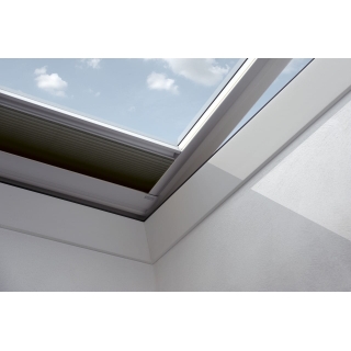 Diaľkovo ovládaná skladaná žalúzia Velux FMK