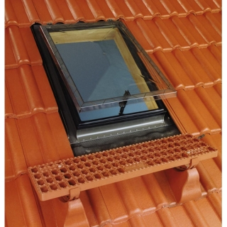 Strešný poklop FAKRO WSH (pre strešné krytiny s vysokým profilom)